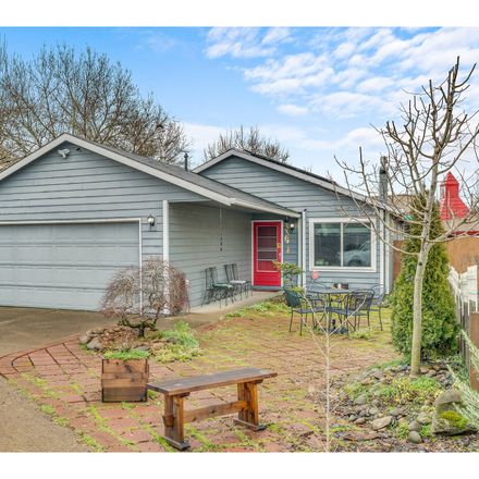 Rent this 3 bed house on 4234 Southeast Naegeli Court in Portland, OR 97236
