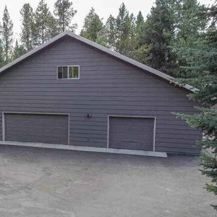 Image 3 - 17165 Milky Way Road, Deschutes County, OR 97707, USA - House for sale