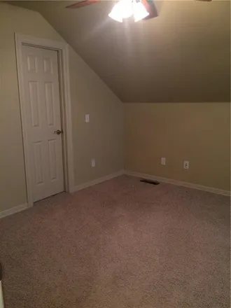 Image 7 - 32 South Woodsprings Drive, Fayetteville, AR 72701, USA - Duplex for rent
