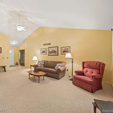 Image 4 - 13880 Elmbrook Drive, Shelby Charter Township, MI 48315, USA - Condo for sale