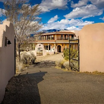Buy this 5 bed house on 649 Fernandez Road in Taos, NM 87571