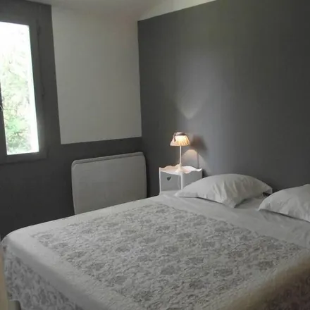 Rent this 6 bed house on 26770 Rousset-les-Vignes