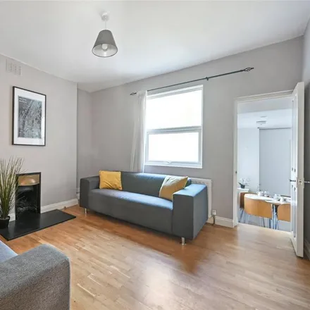 Image 1 - 67 Coningham Road, London, W12 8BP, United Kingdom - Apartment for rent
