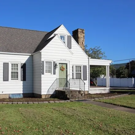 Buy this 4 bed house on 701 5th Alley in Montoursville, Lycoming County