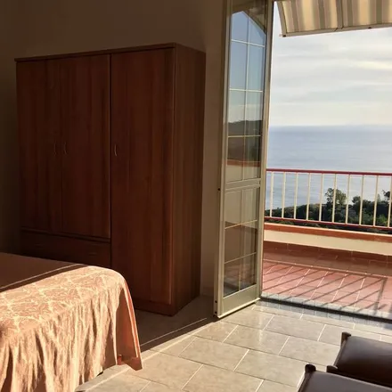 Rent this 2 bed house on 89861 Tropea VV