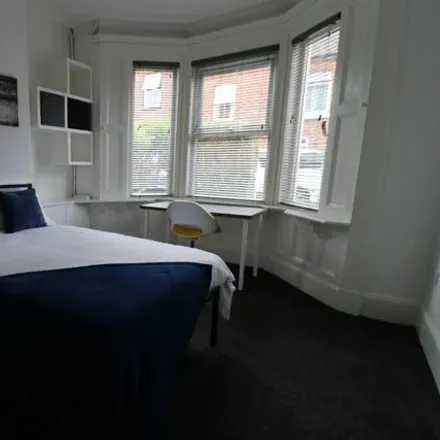 Image 4 - Chester Radio Taxis, Louise Street, Chester, CH1 4EW, United Kingdom - House for rent