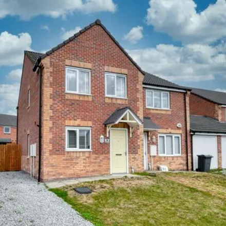 Buy this 3 bed duplex on Darnbrook Drive in Sheffield, S5 9BJ