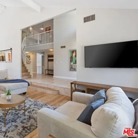 Image 3 - 23762 Justice Street, Los Angeles, CA 91304, USA - House for sale