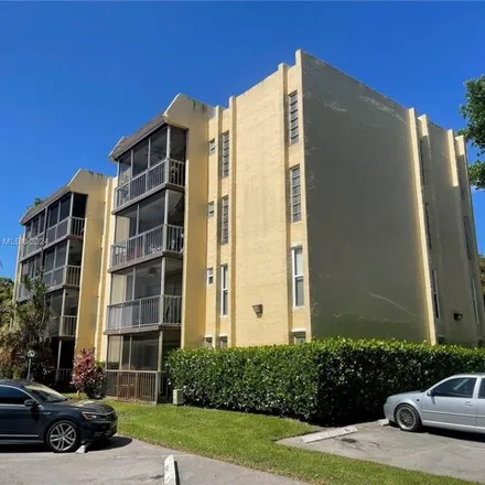 Buy this 2 bed condo on 8700 Northwest 4th Street in Plantation, FL 33324