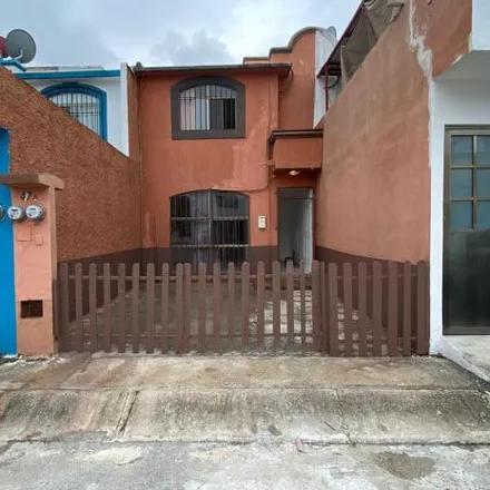 Rent this 2 bed house on Circuito Porto Real in 77506 Cancún, ROO