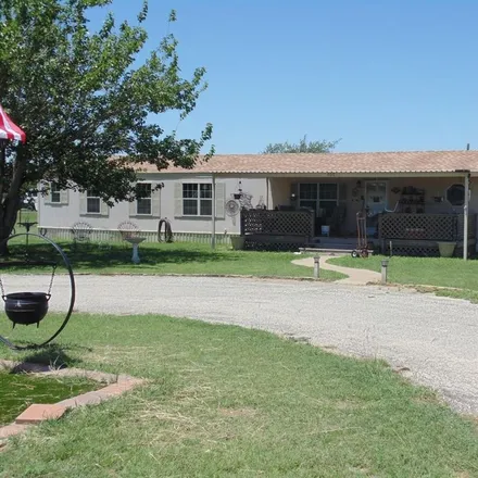 Buy this 3 bed house on 800 South Lee Street in Santa Anna, Coleman County