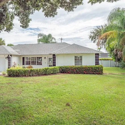 Rent this 3 bed house on 1900 4th Avenue in Vero Beach, FL 32960