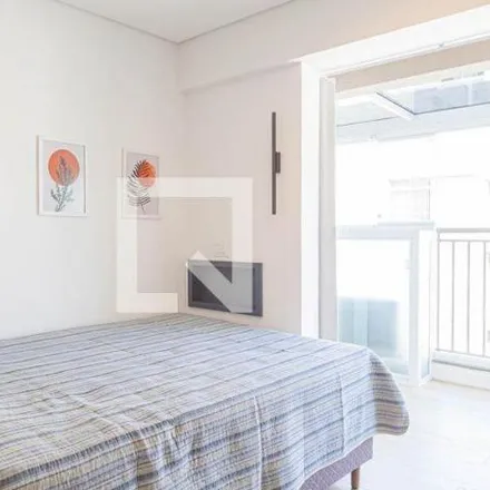 Rent this 1 bed apartment on 6º Tabelião de Protesto de Letras e Títulos in Rua Francisca Miquelina 325, República
