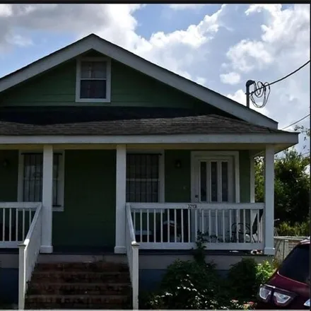 Buy this 6 bed house on 3213 Montegut Street in New Orleans, LA 70126