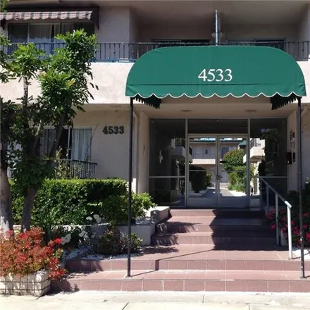 Rent this 1 bed apartment on 4553 Colbath Avenue in Los Angeles, CA 91423
