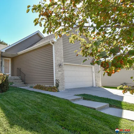 Image 3 - 6925 Summerset Circle, Lincoln, NE 68516, USA - Townhouse for sale