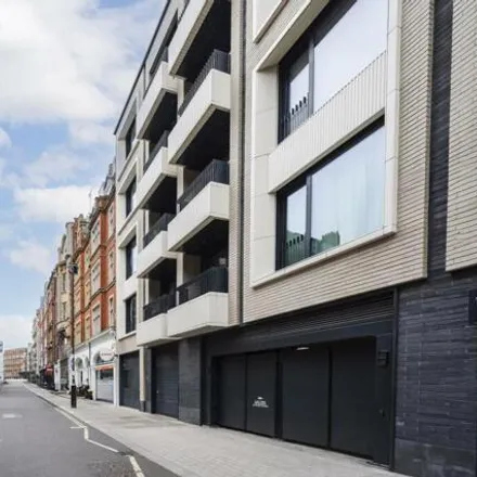 Image 2 - Newman Street, Camden, London, W1t - Apartment for sale