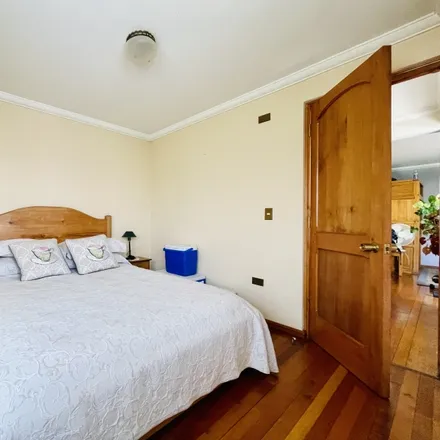 Buy this 4 bed house on Escuela Margot Loyola (ex República de Francia) in Yungay, 430 0000 Linares