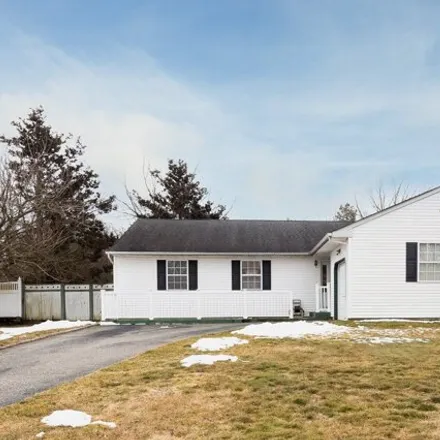 Buy this 4 bed house on 39 Sundown Drive in Brookhaven, North Bellport