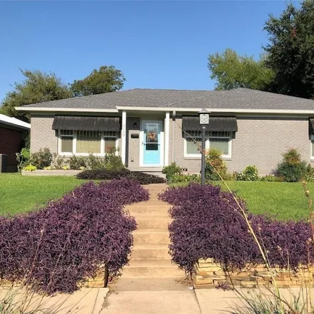 Buy this 3 bed house on 1113 North New Road in Waco, TX 76710
