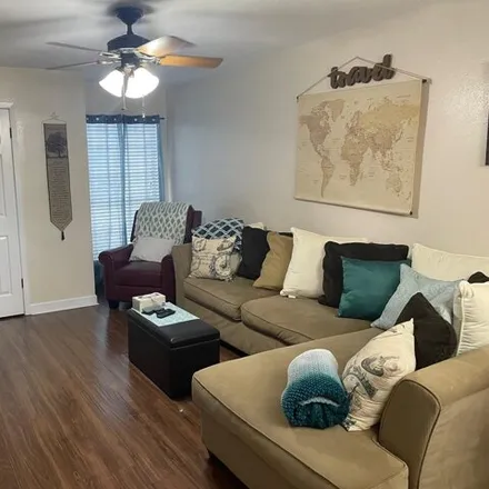 Image 3 - 255 High Meadows Boulevard, Lafayette, LA 70507, USA - Condo for sale