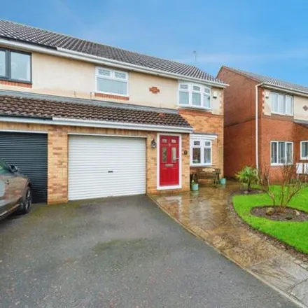 Buy this 3 bed duplex on Grainger Close in Eaglescliffe, TS16 0SF