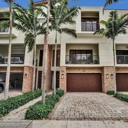 Image 2 - 225 Northeast 13th Avenue, Fort Lauderdale, FL 33301, USA - Townhouse for sale