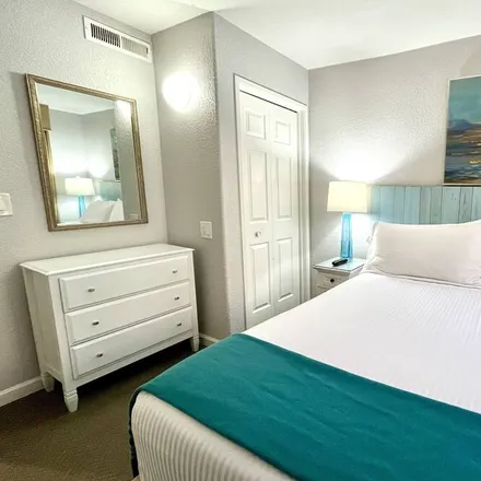 Rent this 1 bed condo on Aptos Beach Drive in Rio del Mar, Santa Cruz County