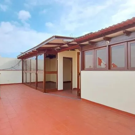 Buy this 3 bed apartment on Institución educativa inicial Mi Casita Azul in Luis Deucker Lavalle, Santiago de Surco