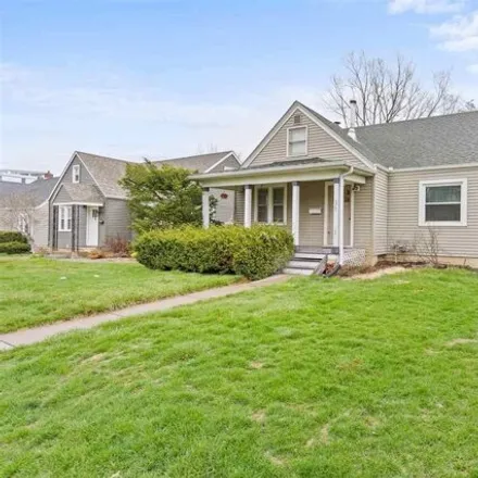Buy this 3 bed house on 36 Olive Court in Iowa City, IA 52246