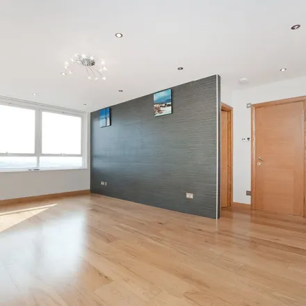 Image 4 - Lords View (84-123), Fairlop Place, London, NW8 7HG, United Kingdom - Apartment for rent