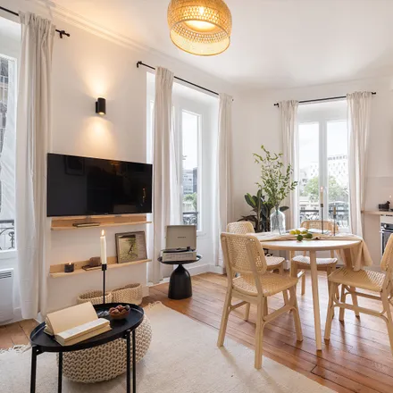 Rent this 2 bed apartment on 11 Rue Tarbé in 75017 Paris, France