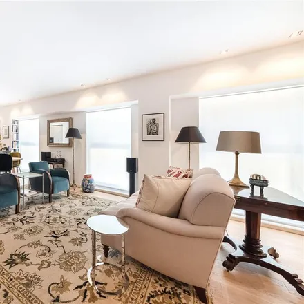 Rent this 2 bed apartment on One Aldwych in 1 Aldwych, London