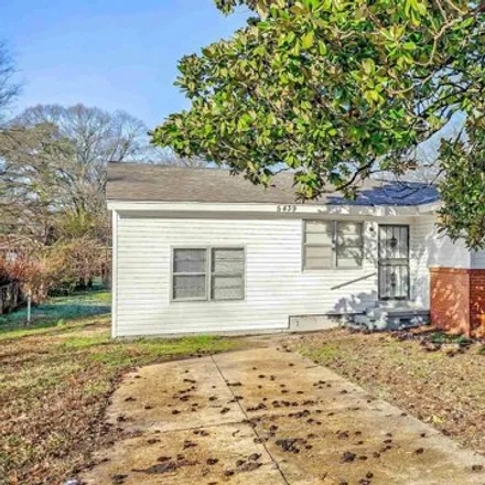 Buy this 3 bed house on 5427 Loch Lomond Road in Memphis, TN 38116