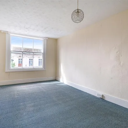 Rent this 3 bed apartment on 41-43 Fore Street in Chard, TA20 1PT