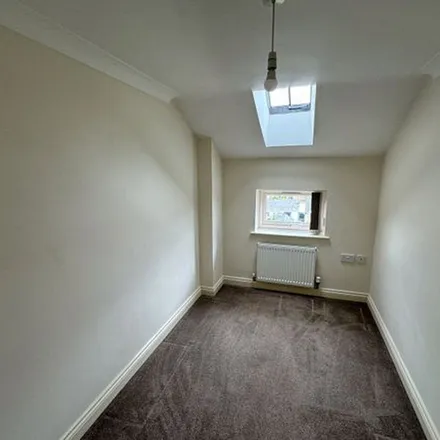 Image 2 - The Parade, Taunton, TA1 1HP, United Kingdom - Townhouse for rent