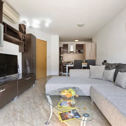 Buy this 2 bed apartment on Palisina 39 in 52100 Grad Pula, Croatia