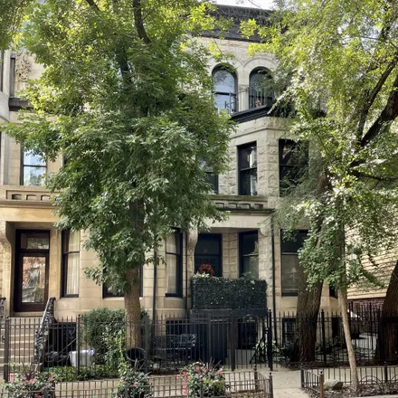 Rent this studio house on 21 East Division Street in Chicago, IL 60651