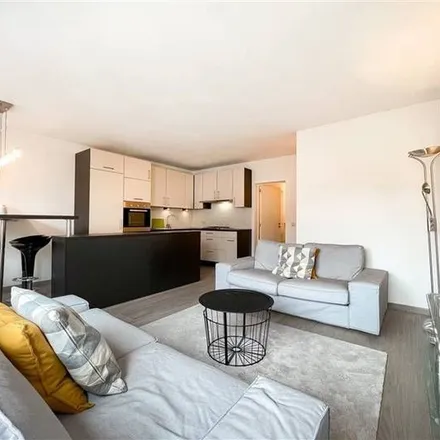 Rent this 2 bed apartment on Tomberg in 1200 Woluwe-Saint-Lambert - Sint-Lambrechts-Woluwe, Belgium