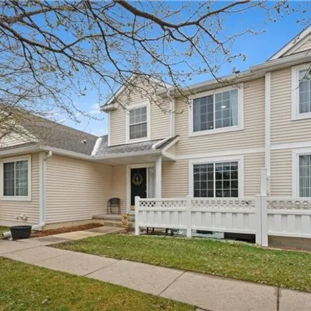 Image 1 - 9240 Greenspire Drive, West Des Moines, IA 50266, USA - Townhouse for sale