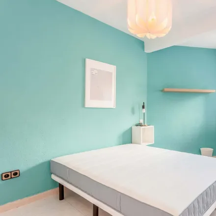 Rent this 5 bed room on Supermercado Venecia in Calle del Gran Canal, 28801 Alcalá de Henares