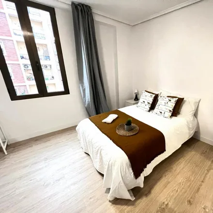 Image 4 - Carrer de Finestrat, 23, 46009 Valencia, Spain - Room for rent