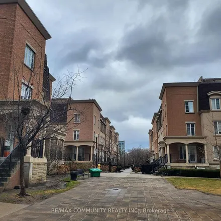 Image 4 - 34 Western Battery Road, Old Toronto, ON M6K 3R9, Canada - Townhouse for rent