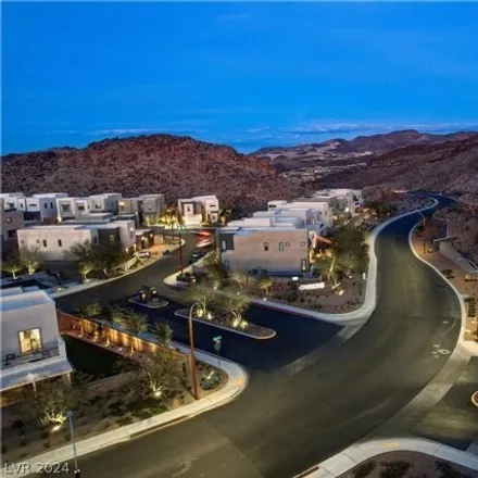 Image 2 - 747 Glowing Horizons Street, Henderson, NV 89052, USA - House for sale