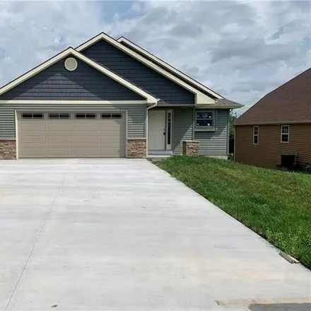 Buy this 3 bed house on 2713 Meadow Ridge Drive in Saint Joseph, MO 64504