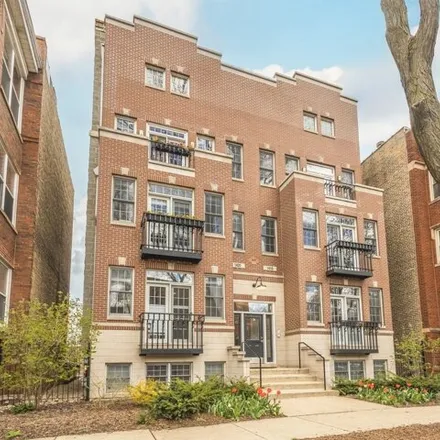 Buy this 3 bed condo on 1418-1420 West Hollywood Avenue in Chicago, IL 60660