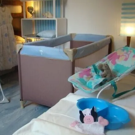 Rent this 2 bed apartment on Route de Creil in 60340 Saint-Leu-d'Esserent, France