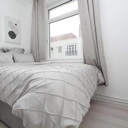 Rent this studio house on Barnet Grove in London, E2 6AD