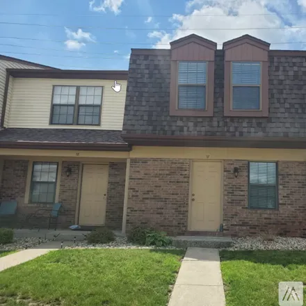 Rent this 3 bed townhouse on 700 N Adelaide St