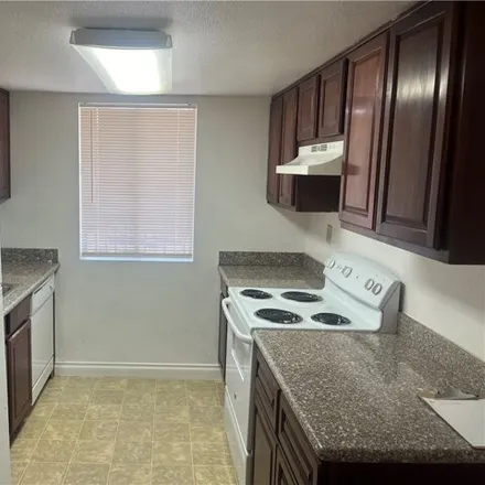 Image 5 - 4387 Sandy River Drive, Spring Valley, NV 89103, USA - Condo for rent